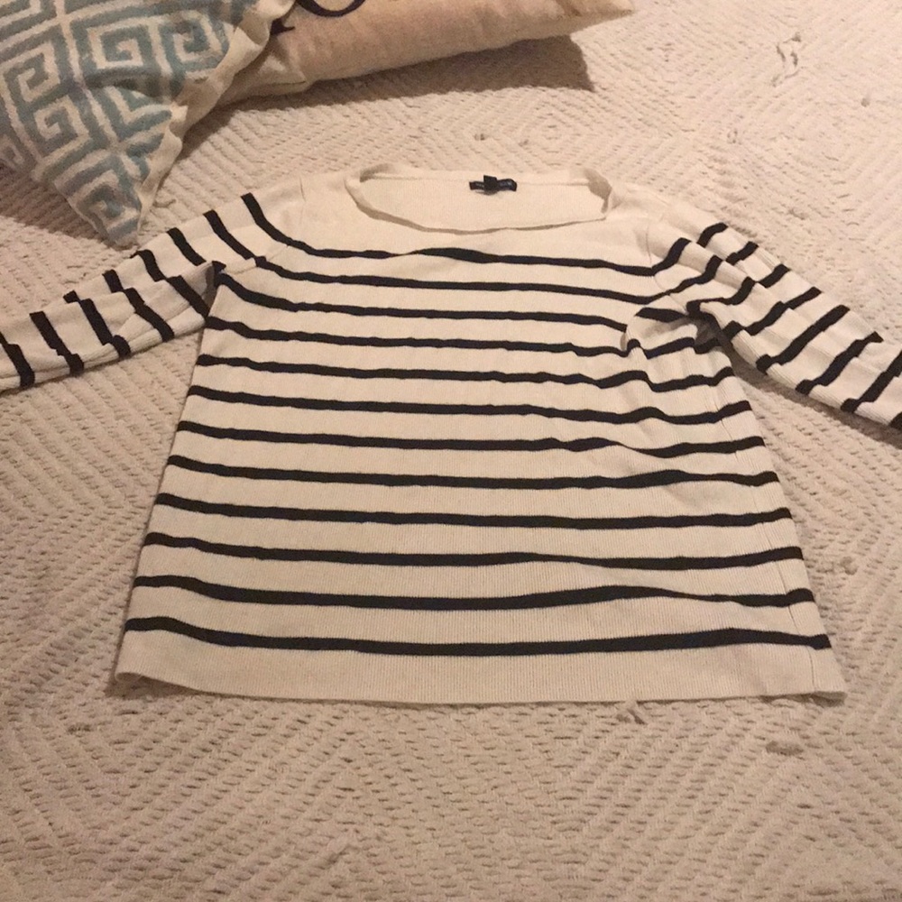 Long sleeve black and white sweater